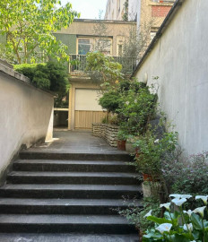 
                                                                                        Location
                                                                                         Sous Loue studio Paris 10e - juin à dec (loyer tout inclus)
