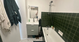 
                                                                                        Location
                                                                                         Sous Loue studio Paris 10e - juin à dec (loyer tout inclus)