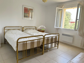 
                                                                                        Vente
                                                                                         Spacieuse demeure de 9 pièces, 235m²