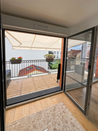 
                                                                                        Location
                                                                                         Spacieux 4 Pièces avec Balcon et Parking à Puteaux – Passage Voltaire (loyer tout inclus)