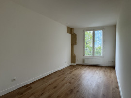 
                                                                                        Location
                                                                                         Spacieux 5 pièces meublé Pour colocation