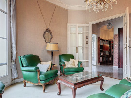 Vente
Spacieux appartement dans magnifique résidence Art Déco de Cimiez