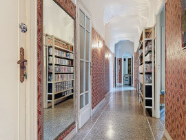 Vente
Spacieux appartement dans magnifique résidence Art Déco de Cimiez