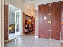 Vente
Spacieux appartement dans magnifique résidence Art Déco de Cimiez