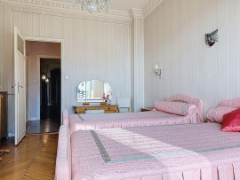 Vente
Spacieux appartement dans magnifique résidence Art Déco de Cimiez