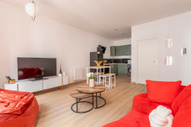 Location
Spacieux appartement rénové deux chambres (loyer tout inclus)