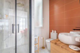 Location
Spacieux appartement rénové deux chambres (loyer tout inclus)