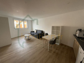 
                                                                                        Location
                                                                                         Spacieux studio meublé en centre-ville