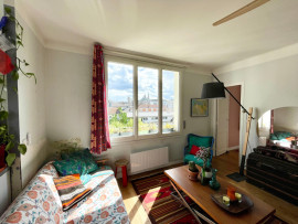 Location
Spacious and Comfortable 3-Room Apartment (loyer tout inclus)