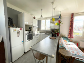 Location
Spacious and Comfortable 3-Room Apartment (loyer tout inclus)