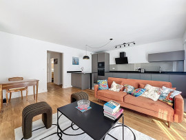 
                                                                                        Location
                                                                                         Splendide 3 pièces meublé neuf avec terrasse et parking