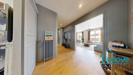 
                                                                                        Vente
                                                                                         Square Jean Houdon- Appartement familial 7 pièces - 138 m²