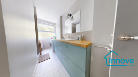 
                                                                                        Vente
                                                                                         Square Jean Houdon- Appartement familial 7 pièces - 138 m²