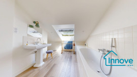 
                                                                                        Vente
                                                                                         Square Jean Houdon- Appartement familial 7 pièces - 138 m²