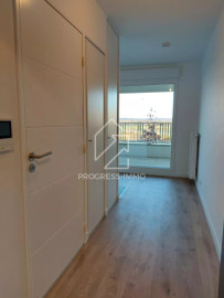 
                                                                                        Location
                                                                                         St Cyr studio de 29,16 m2 avec balcon et parking