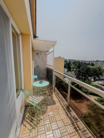 
                                                                                        Vente
                                                                                         St Foy (limite 5) Appartement traversant de  70m² 8ème dernier étage 269 000€ Belle vue