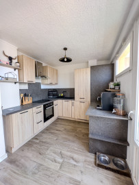 
                                                                                        Vente
                                                                                         St Foy (limite 5) Appartement traversant de  70m² 8ème dernier étage 269 000€ Belle vue