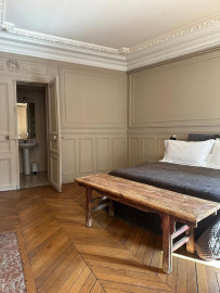 Location
St-Germain-des-Prés (loyer tout inclus)