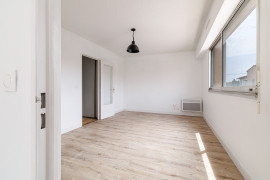 
                                                                                        Location
                                                                                         ST LAURENT DU VAR - CENTRE / Bureaux à louer de 40 m²