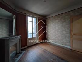 
                                                                                        Vente
                                                                                         St-Maur centre Maison à rénover