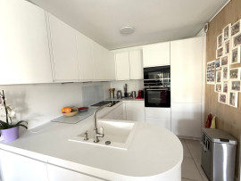 
                                                                                        Vente
                                                                                         St Raphaël Boulouris Appartement front de mer 3 pièce(s) 76m2 Terrasse Garage Piscine