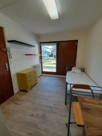 
                                                                                        Location
                                                                                         Studette meublée 13m² Nantes centre