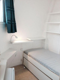 
                                                                                        Location
                                                                                         Studette meublée 9 m²