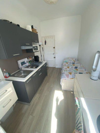 
                                                                                        Location
                                                                                         Studette Trocadero