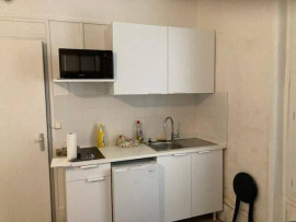 
                                                                                        Location
                                                                                         Studio 13m² meublé bail temporaire