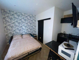 
                                                                                        Location
                                                                                         Studio 13m2 - Jardin des plantes - à 2mn du bus F1