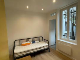 
                                                                                        Location
                                                                                         Studio 15 m² refait à neuf - Goncourt Paris 10