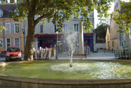 
                                                                                        Location
                                                                                         Studio 15M2 hypercentre Dijon au calme 370€/mois