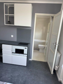 
                                                                                        Location
                                                                                         Studio 17 m² entre bas Montreuil et Vincennes