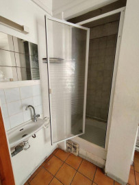 
                                                                                        Location
                                                                                         Studio 17 m² – Toulon centre – Bail nu