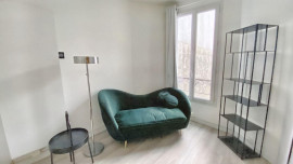 
                                                                                        Location
                                                                                         Studio 17e La fourche/Guy Moquet