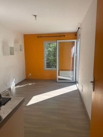 
                                                                                        Location
                                                                                         Studio 17m2 saint michel