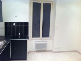 
                                                                                        Location
                                                                                         Studio 20 m²