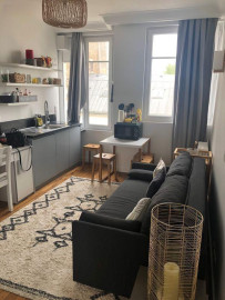 
                                                                                        Location
                                                                                         Studio 20m2 meublé