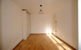 
                                                                                        Location
                                                                                         Studio 21 m2 Paris 11è Métro Voltaire