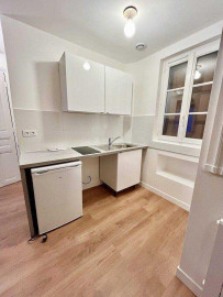 
                                                                                        Location
                                                                                         Studio 21m2 Paris 17è rue Chazelle