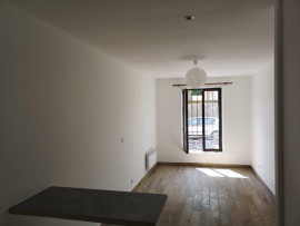 
                                                                                        Location
                                                                                         Studio 22m2 centre Villejuif