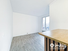 
                                                                                        Vente
                                                                                         Studio 23m2 - REFAIT À NEUF - DPE D