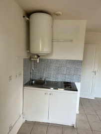 
                                                                                        Location
                                                                                         Studio 23m2-terrasse L Bonnevay/Carré de Soie