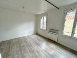 
                                                                                        Location
                                                                                         Studio 24 m2 hyper-centre proche gare