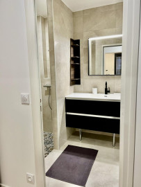 
                                                                                        Location
                                                                                         Studio 25 m² dans Coliving arboré à Montreuil