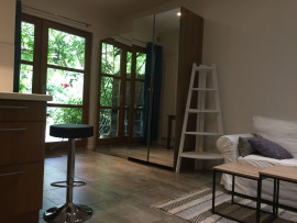 
                                                                                        Location
                                                                                         Studio 25m² meublé plein Sud sur terrasse/jardin