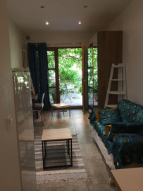 
                                                                                        Location
                                                                                         Studio 25m² meublé plein Sud sur terrasse/jardin