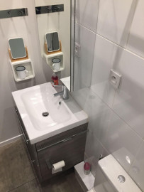 
                                                                                        Location
                                                                                         Studio 25m² meublé plein Sud sur terrasse/jardin