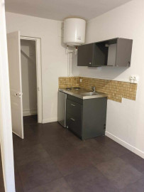 
                                                                                        Location
                                                                                         Studio 25m2