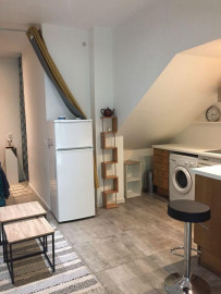 
                                                                                        Location
                                                                                         Studio 25m2 meublé sur jardin plein Sud sur jardin